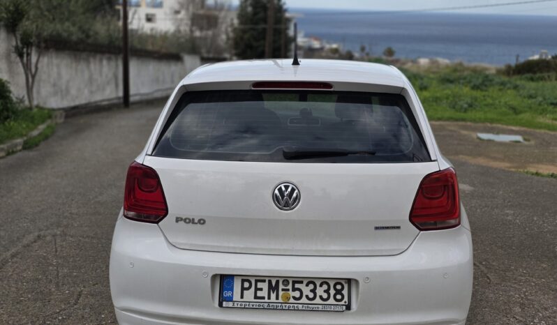 
								Volkswagen Polo full									