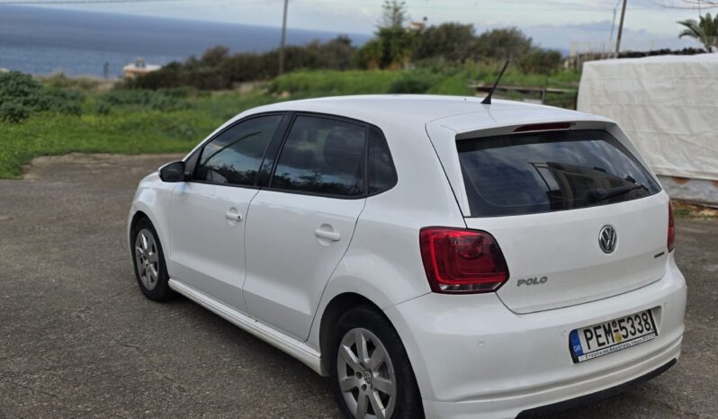 
								Volkswagen Polo full									